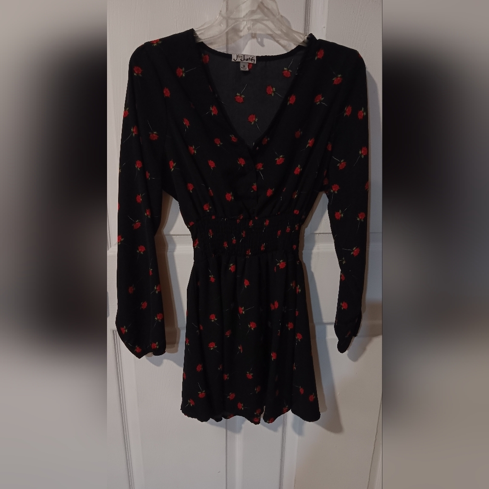 Long sleeves black dress with red flowers
